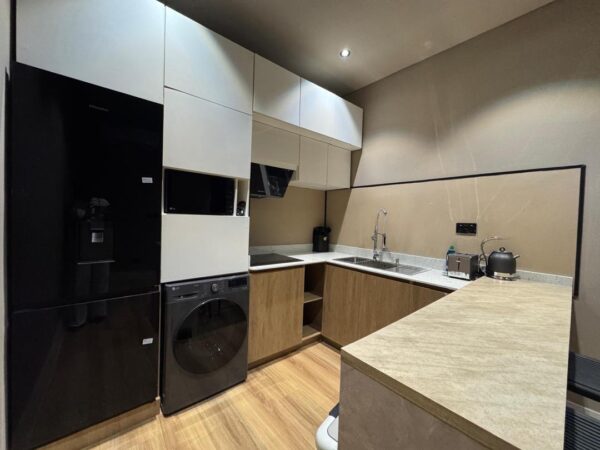 Luxury 2 bedroom apartment - Image 5